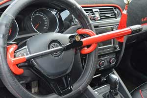 Does a steering wheel lock deter theft?