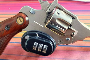 Best Gun Trigger Lock In 2022 – Locked And Loaded？